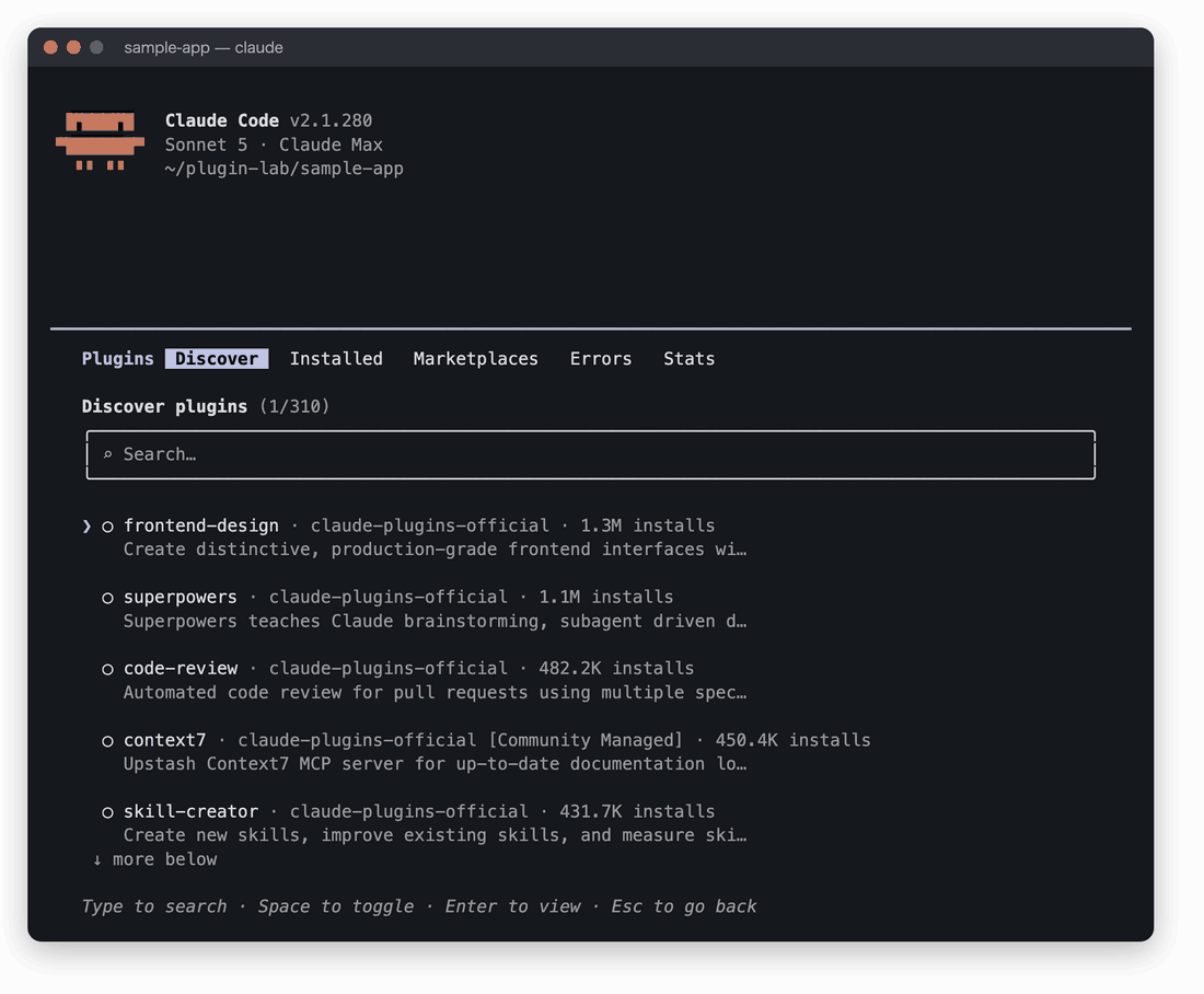 Claude Code で /plugin を開き、Discover タブで commit と検索して commit-commands を選び、詳細画面でローカルスコープを選んでインストールし、/commit-commands: と打つと3つのコマンド候補が出るまでの実際の画面を順につないだアニメーション